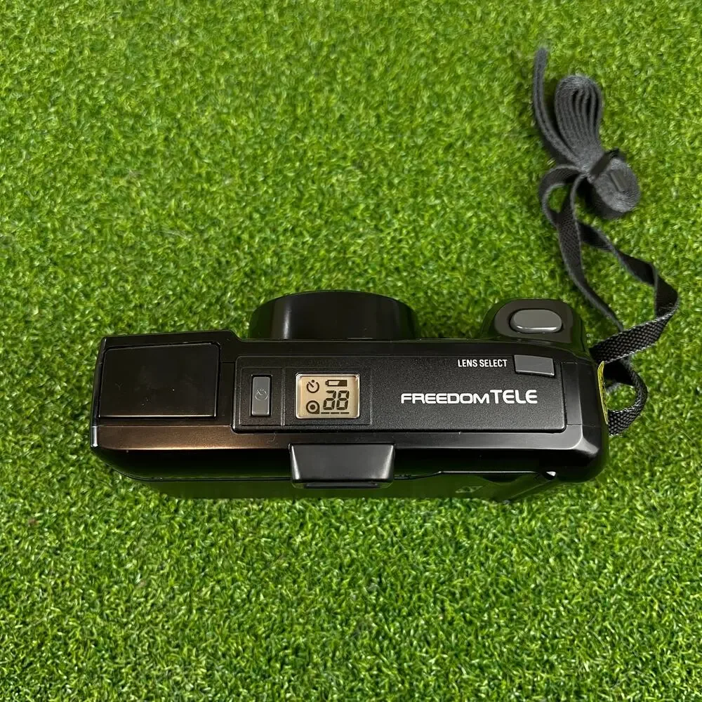 Minolta Freedom Tele AF Multibeam 35mm Camera with 38-80mm/2.8-5.6 Macro Lens